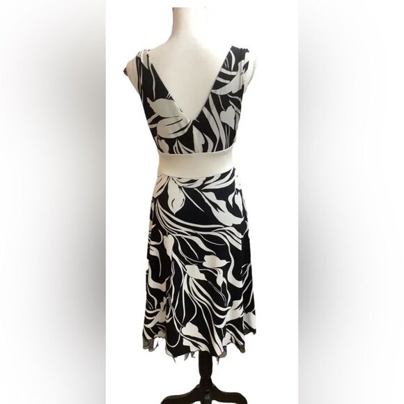SPEECHLESS White And Black Geometric Floral Empire Waist Front Tie Dress - Picture 4 of 6